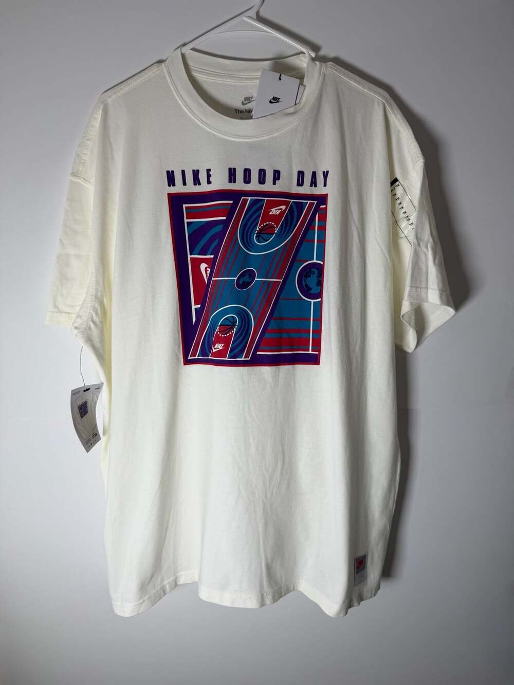 NWT Nike Sportswear Max90 Hoop Day T-Shirt XL White Graphic Tee